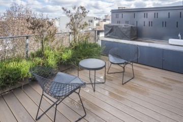 Área de co-working con terraza